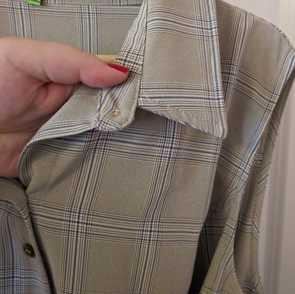 Plus-Size Dress Taupe Colour Sleeveless Button-Up Collar Checkered/Plaid Pattern - Picture 6 of 12